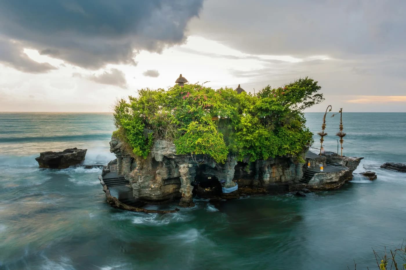 Bali honeymoon cost — luxury villa and coastline