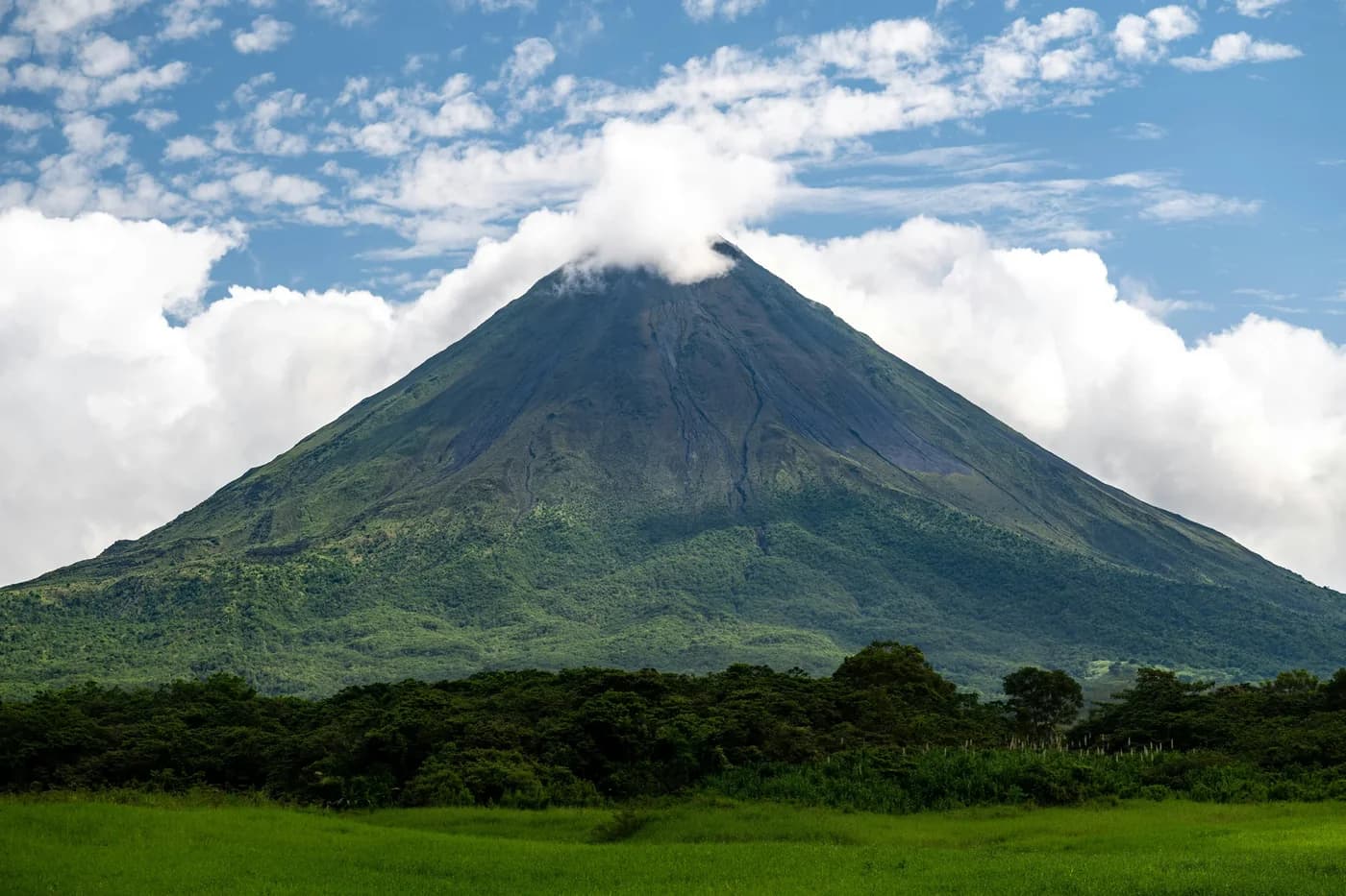 Luxury Costa Rica travel — rainforest and Pacific coast