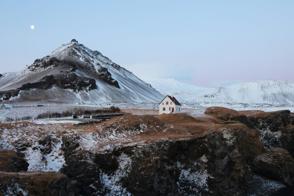tom vining KHI0pXc RvI unsplash