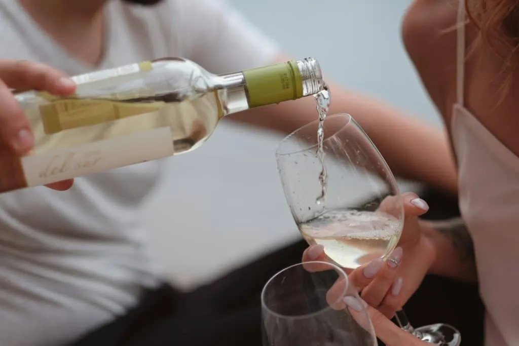 wine drops class hands couple