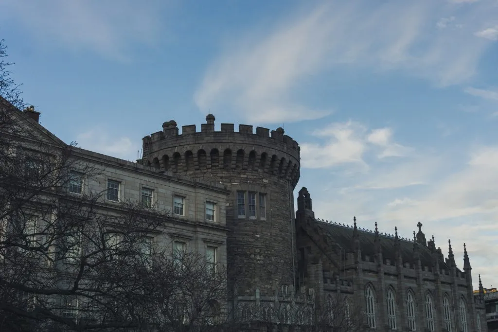 lisa fecker W0sgNvhuQrg unsplash dublin castle