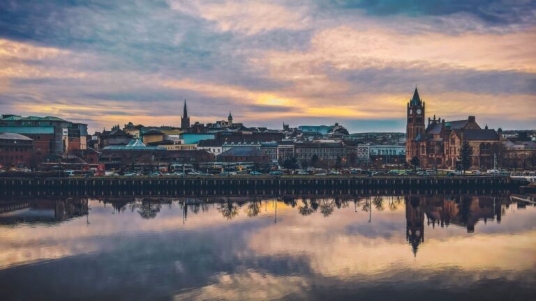 k mitch hodge mq5Dt2x35dERiver Foyle Londonderry Northern Ireland unsplash