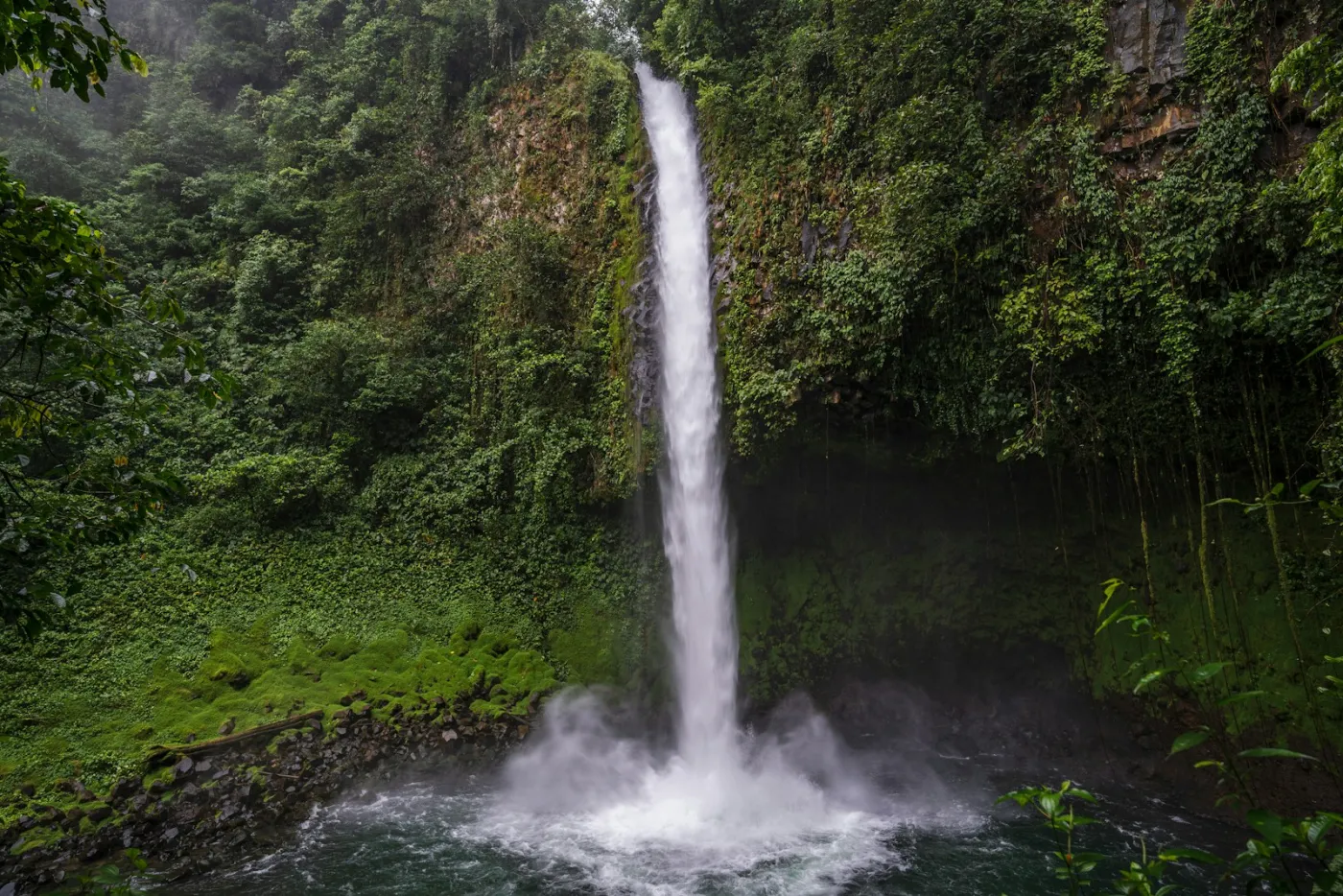 La Fortuna waterfall — luxury Costa Rica honeymoon with Juniper Tours