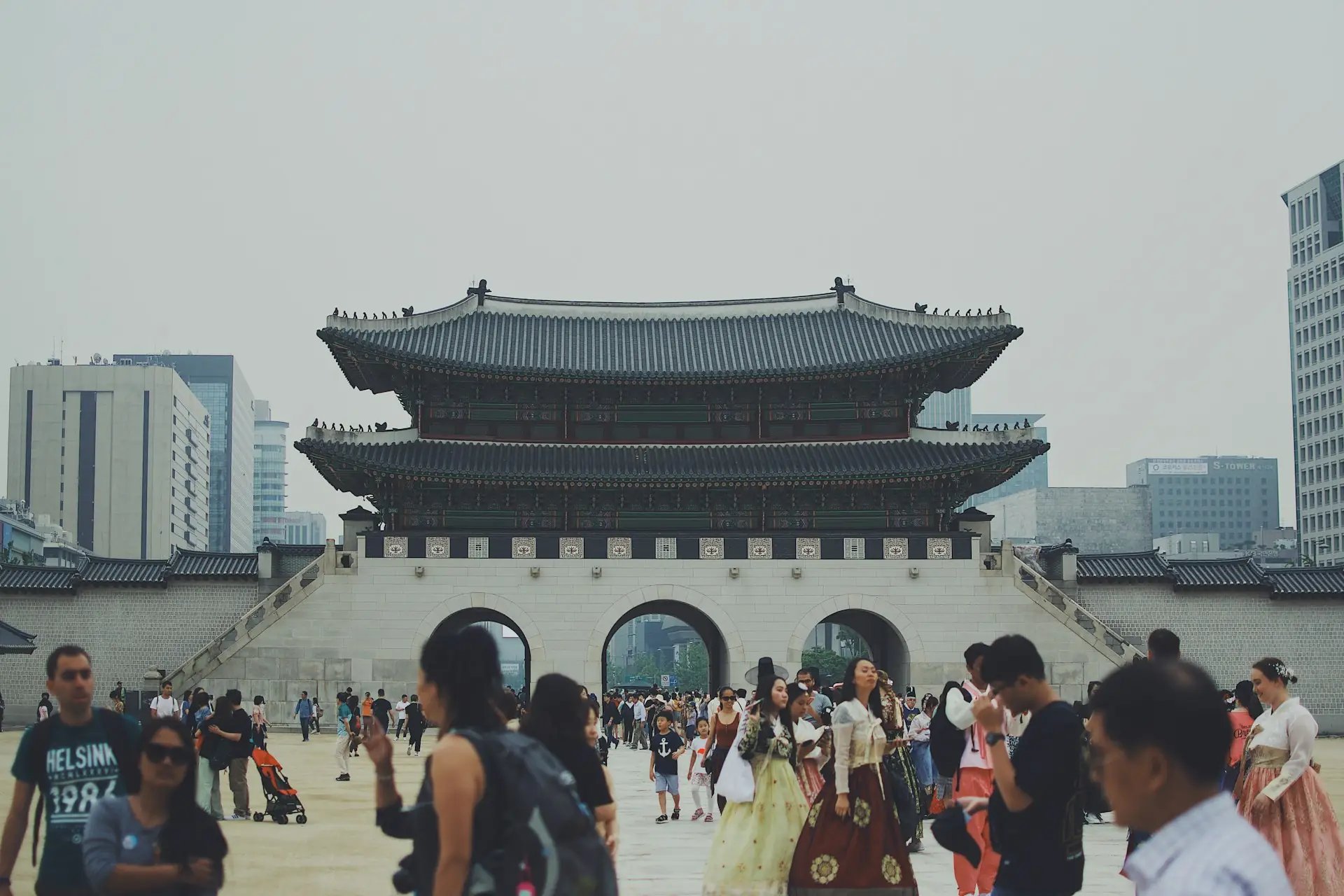 Gwanghwamun Gate at Gyeongbokgung Palace, Seoul — South Korea honeymoon